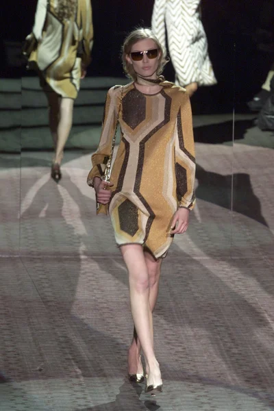 Look 32
